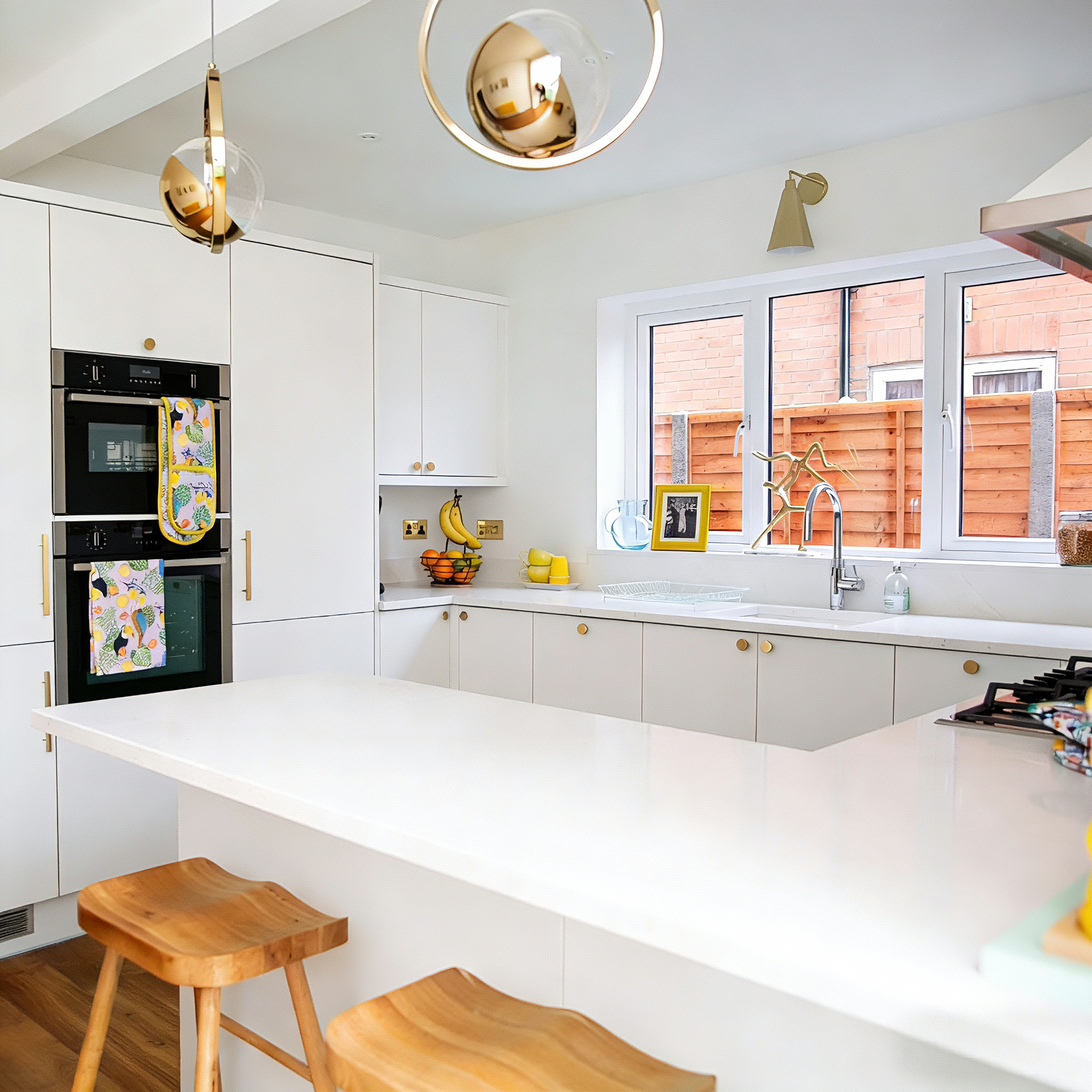 G-Shape Kitchen (Bianca) 1